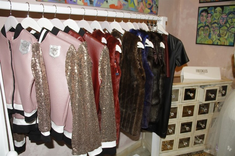 Sista Browns Christmas Pop up Store at Villa Paradiso